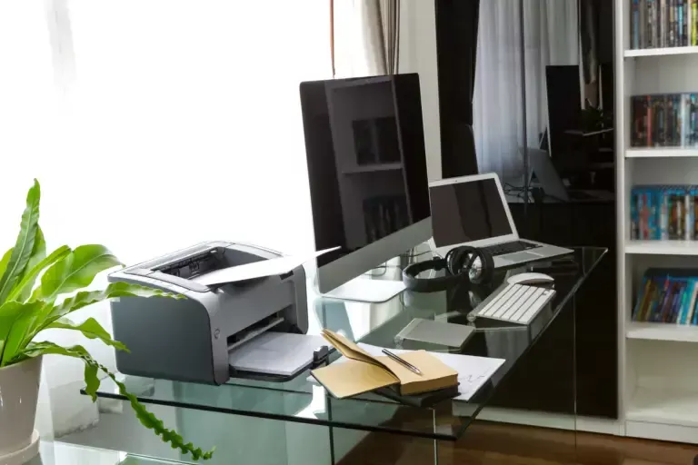 office-with-computer-glass-table-768×512