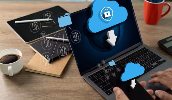 backup-concept-business-transfer-files-receiver-computer-backup-copy-database-storage-cloud-technology_36325-5136